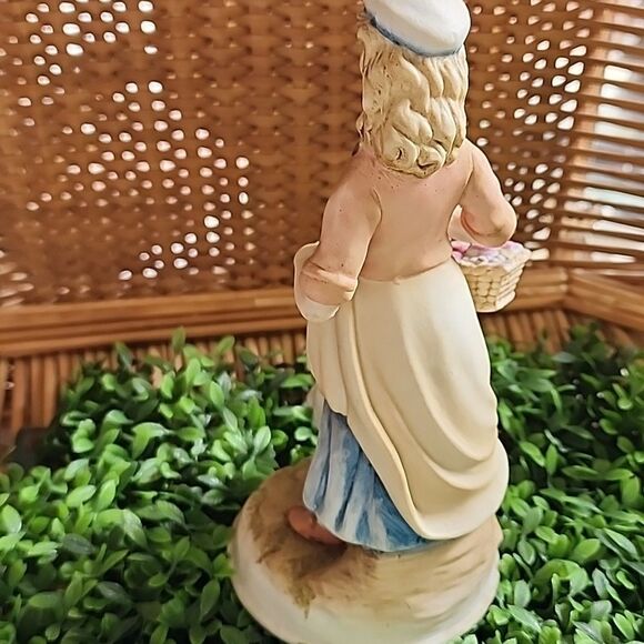 Vintage Figurine Girl With Basket Of Fruit And Goose - Picture 7 of 10